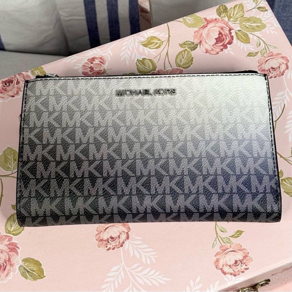 Michael Kors Jet Set Large Ombré Signature Logo Wristlet
